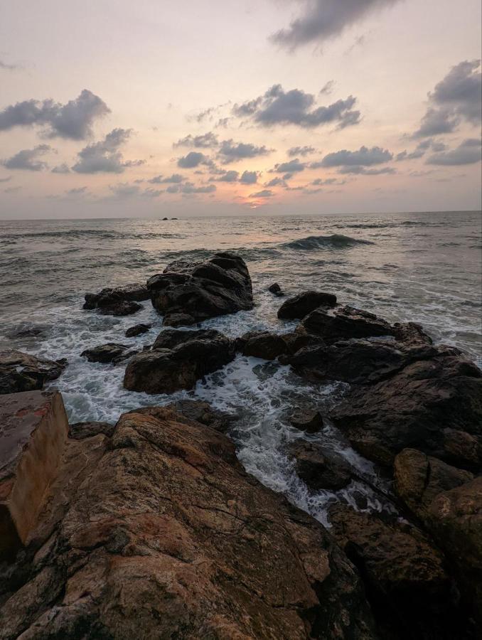 Sunset Cabana Galle Buitenkant foto